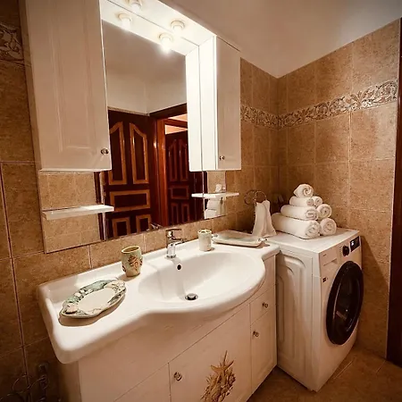 Vila Mousouna- Panoramic Seaview Oasis In Lefkos *