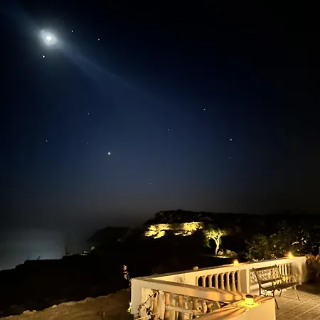 Vila Mousouna- Panoramic Seaview Oasis In Lefkos *